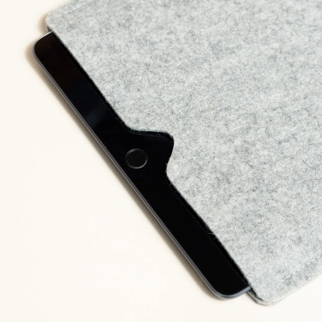 Felt tablet sleeve